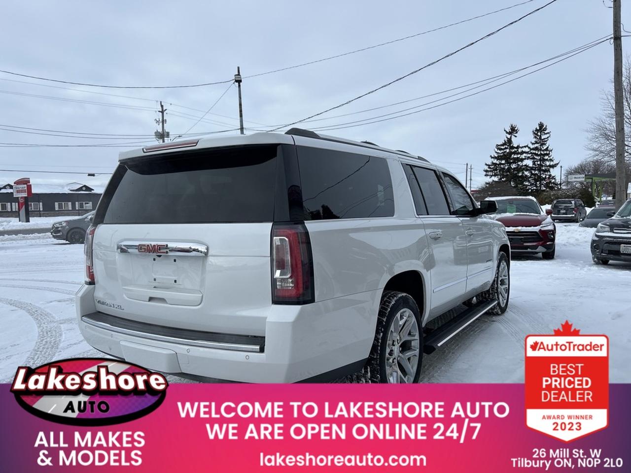 2020 GMC Yukon XL Denali Photo3