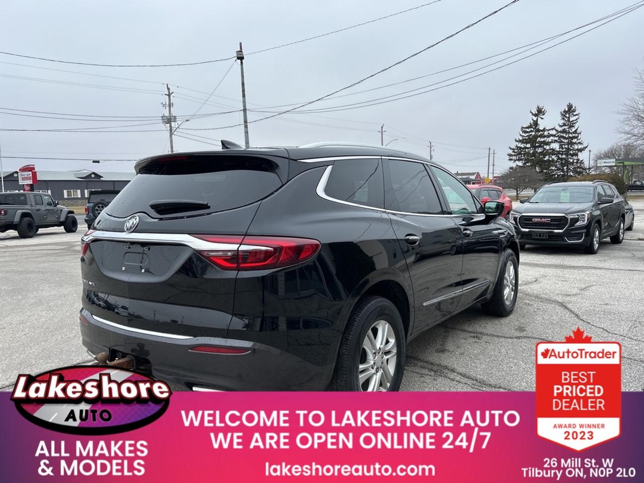 2020 Buick Enclave Essence Photo3