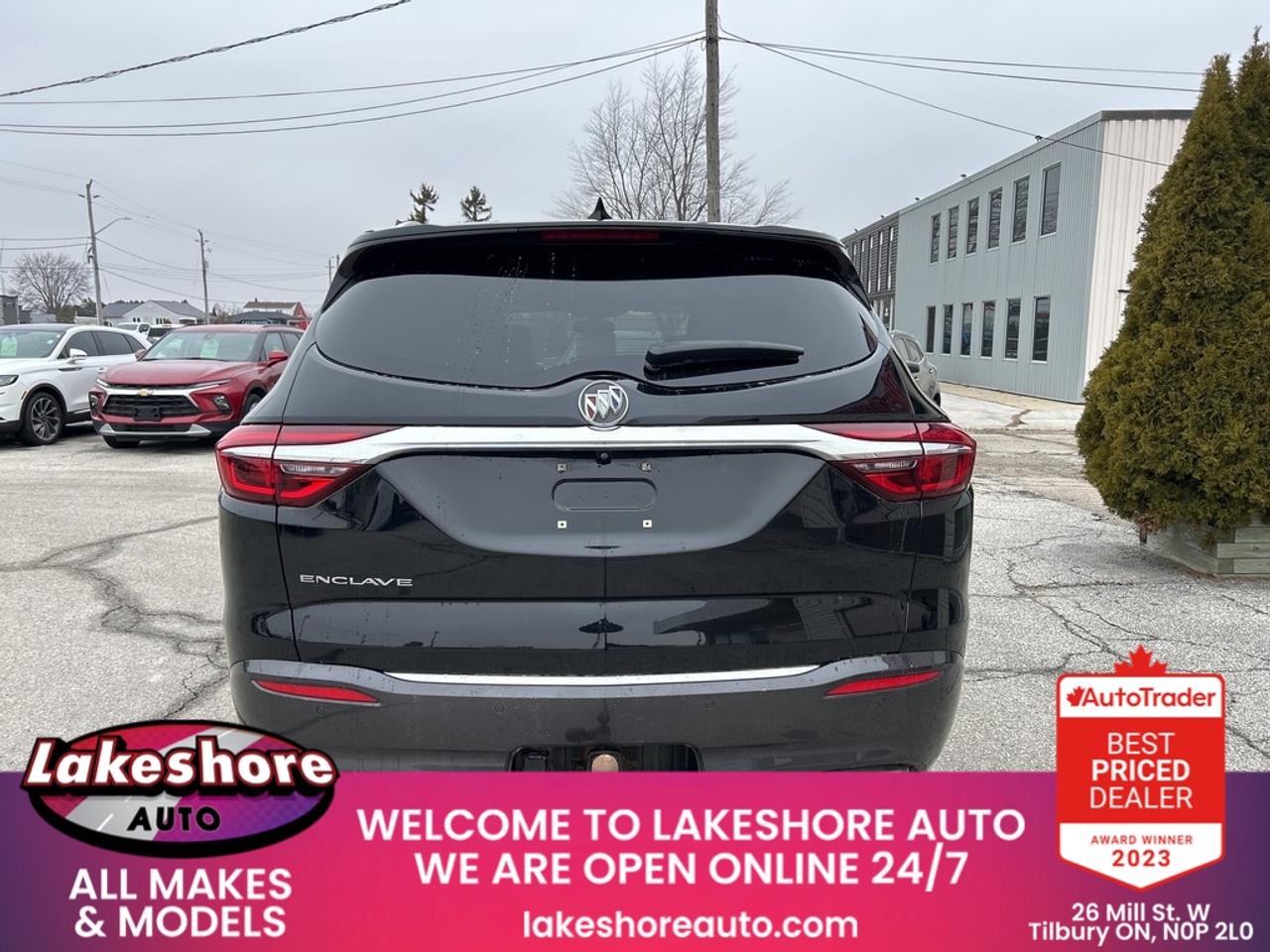 2020 Buick Enclave Essence Photo2