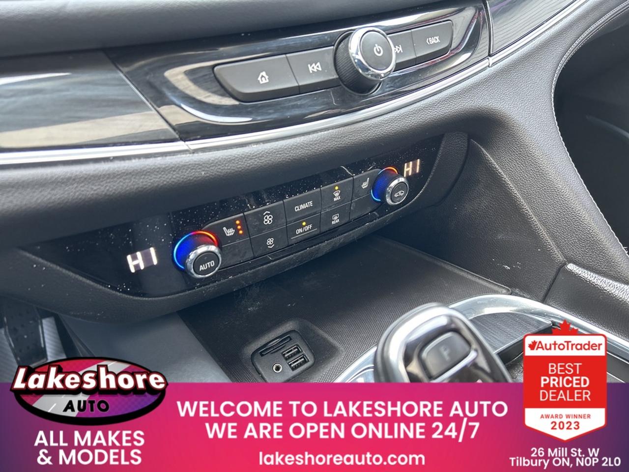 2020 Buick Enclave Essence Photo