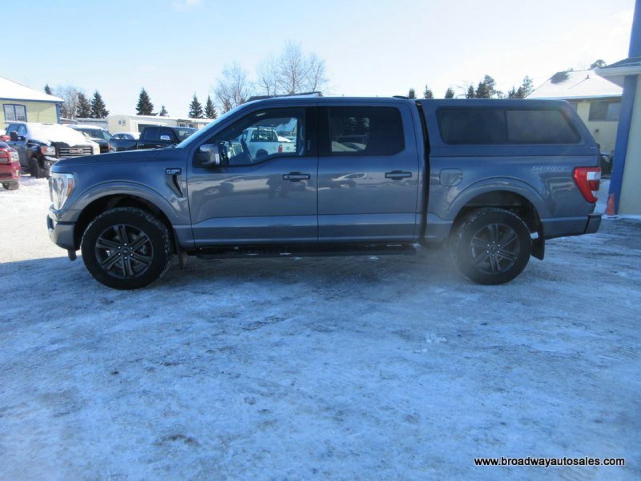 2022 Ford F-150 LOADED LARIAT-PACKAGE 5 PASSENGER 2.7L - V6.. 4X4.. CREW-CAB.. SHORTY.. NAVIGATION.. POWER PEDALS.. LEATHER.. HEATED SEATS & WHEEL.. BACK-UP CAMERA.. Photo