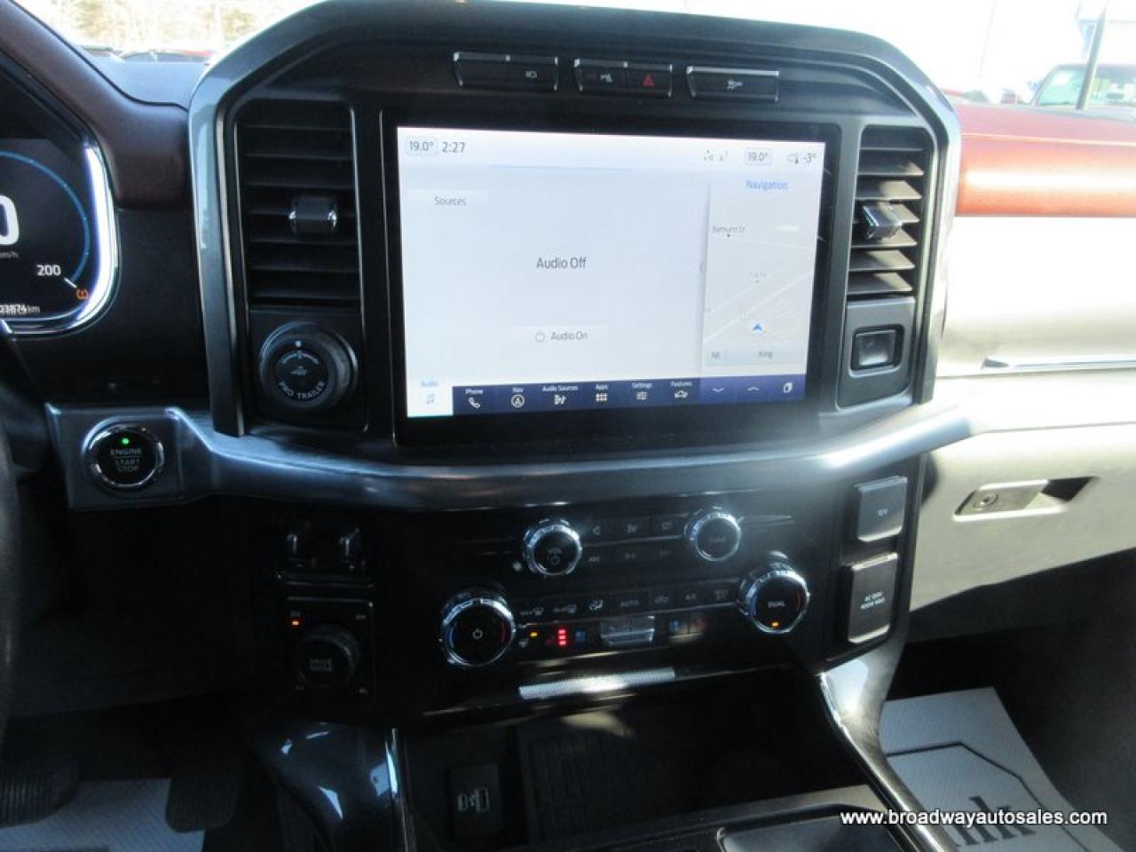 2022 Ford F-150 LOADED LARIAT-PACKAGE 5 PASSENGER 2.7L - V6.. 4X4.. CREW-CAB.. SHORTY.. NAVIGATION.. POWER PEDALS.. LEATHER.. HEATED SEATS & WHEEL.. BACK-UP CAMERA.. Photo