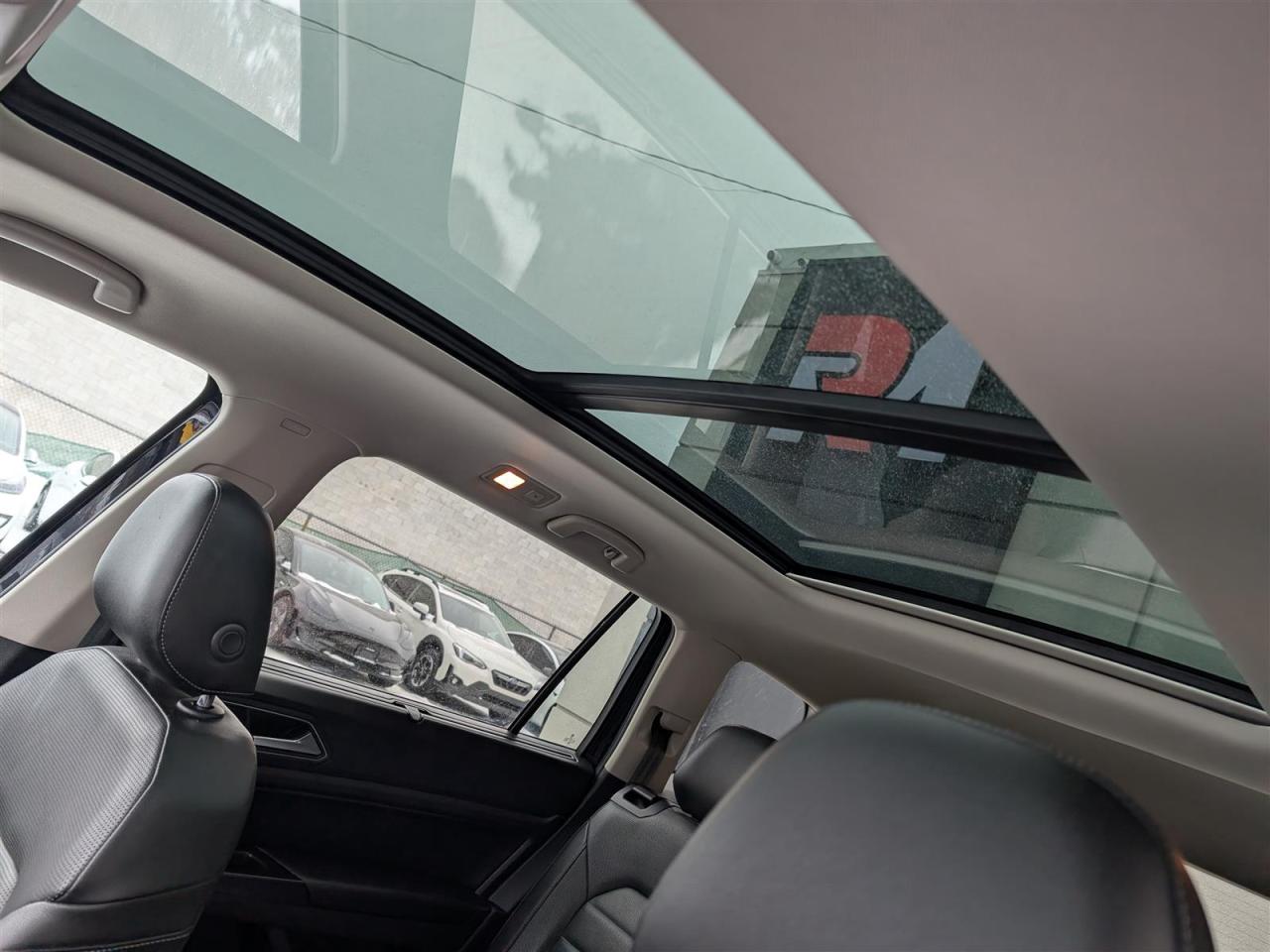 2019 Volkswagen Atlas EXECLINE 4MOTION - PANO ROOF - NAVI - 7 PASS Photo