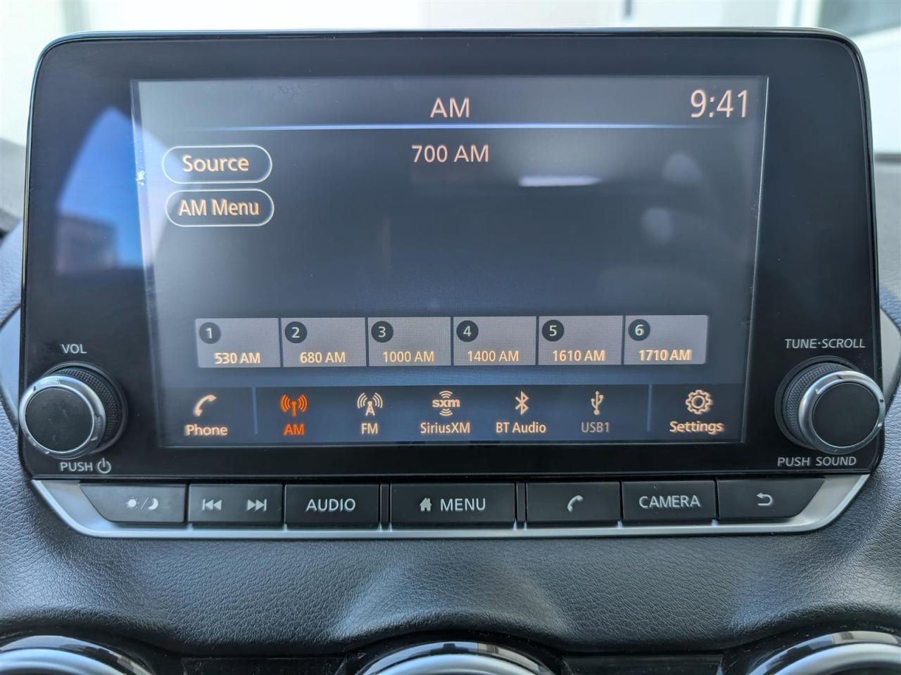 2020 Nissan Sentra SV - HTD SEATS - REV CAM - TECH FEATS Photo