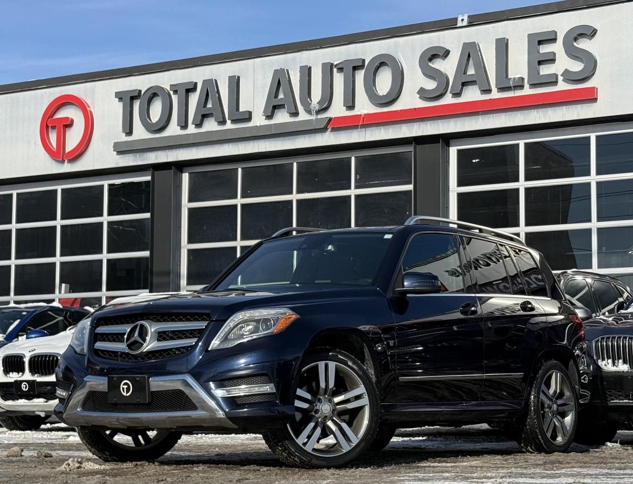 2015 Mercedes-Benz GLK-Class 350 //AMG PKG | LOW KM | PANO | BACK UP CAMERA Photo