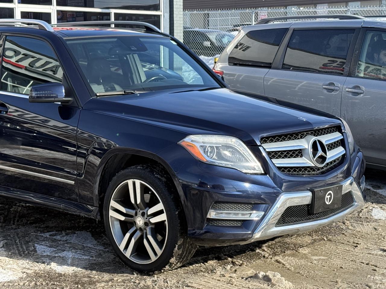 2015 Mercedes-Benz GLK-Class 350 //AMG PKG | LOW KM | PANO | BACK UP CAMERA Photo