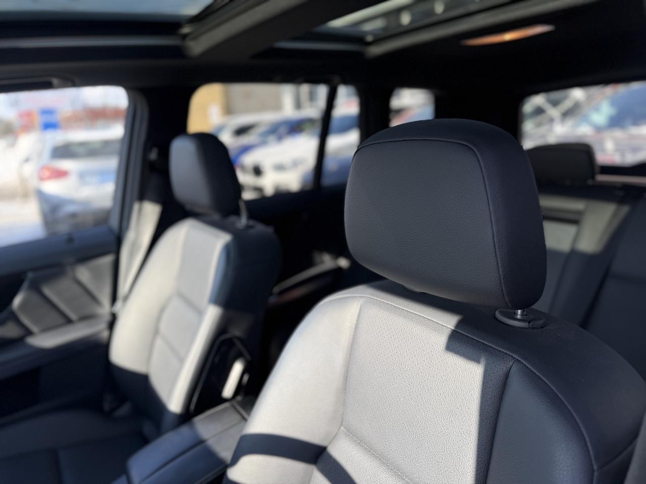 2015 Mercedes-Benz GLK-Class 350 //AMG PKG | LOW KM | PANO | BACK UP CAMERA Photo