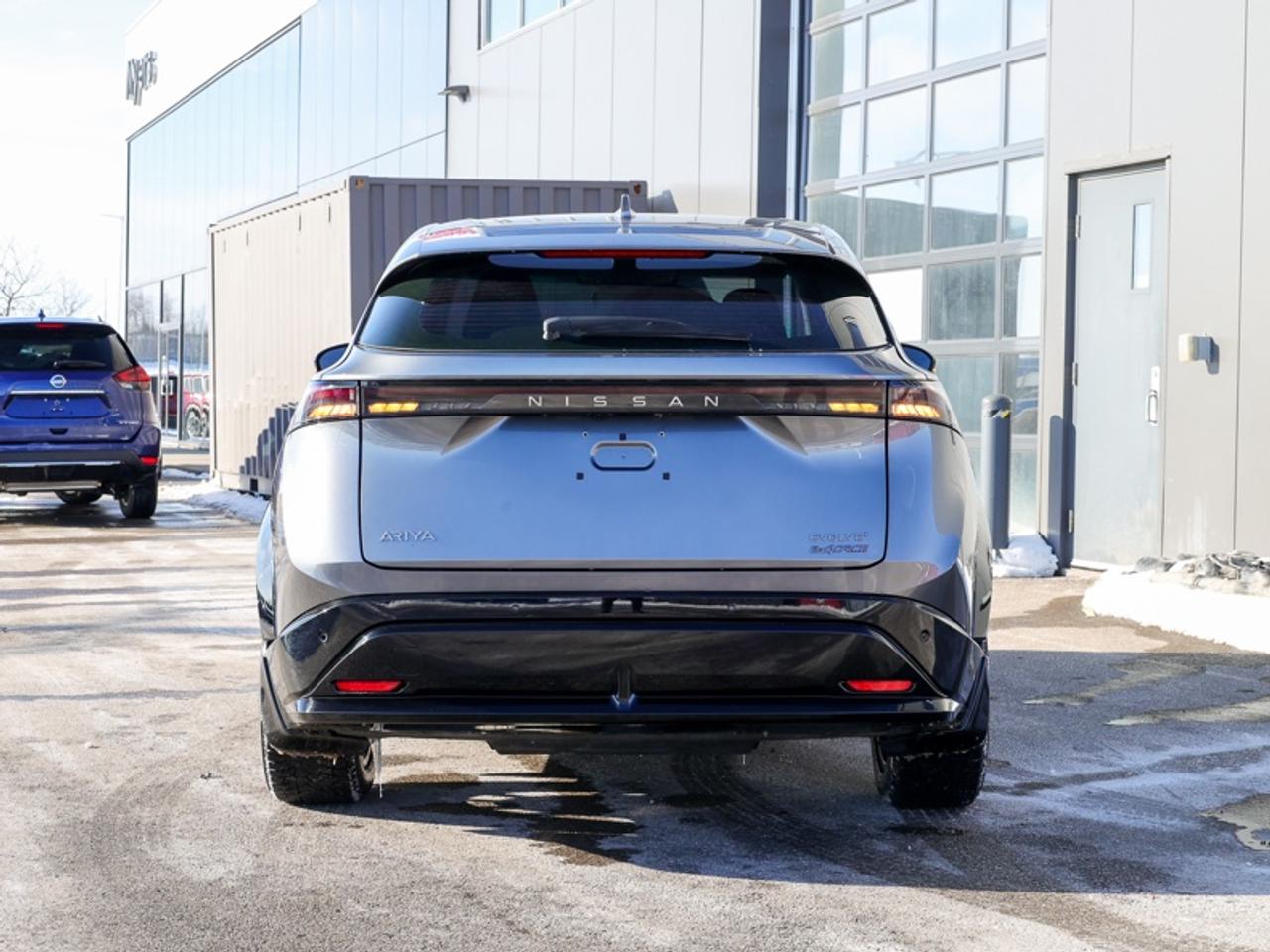 2024 Nissan Ariya PLATINUM+ e-4ORCE  -  Sunroof Photo2