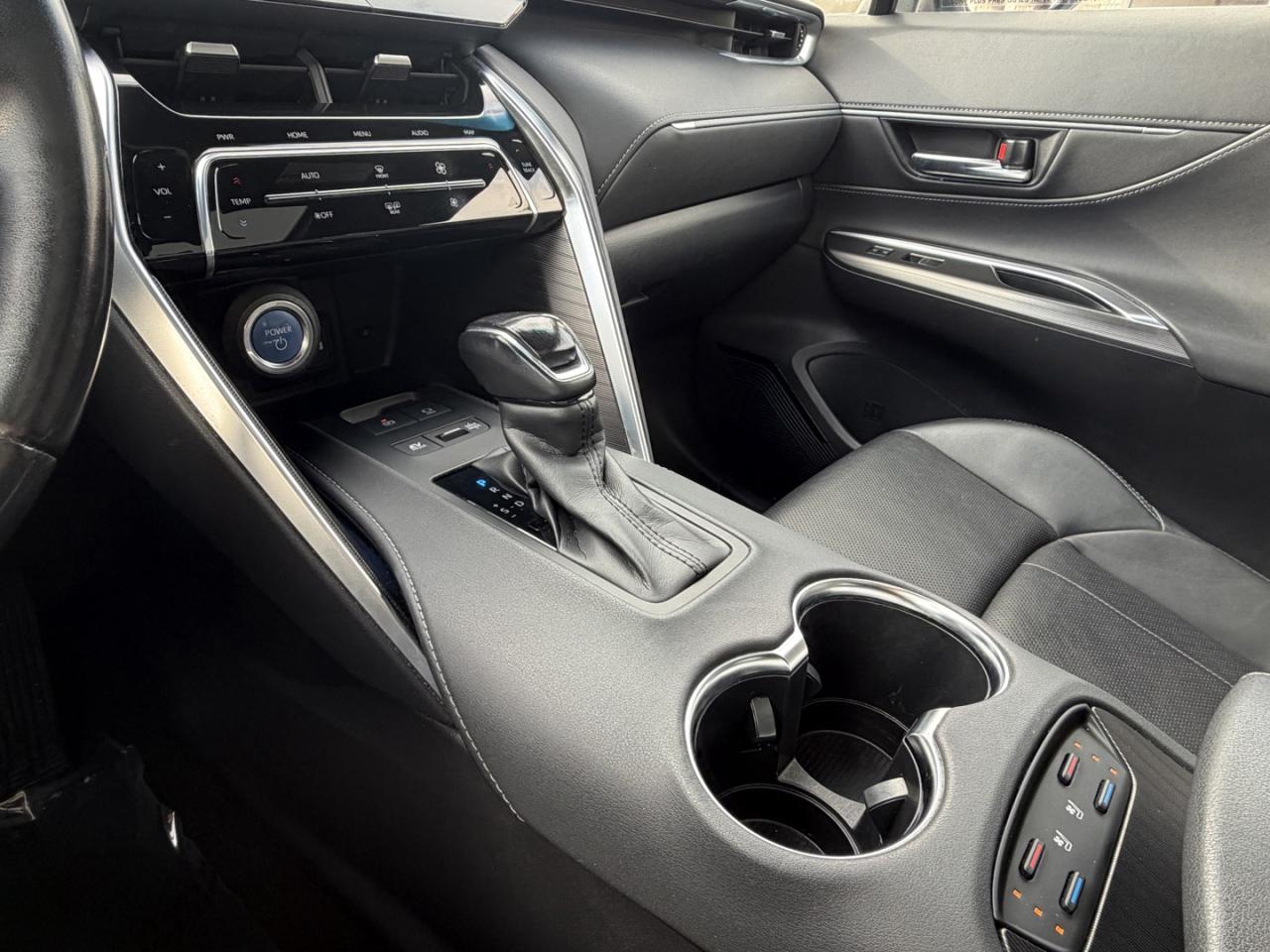 2021 Toyota Venza LIMITED AWD Photo