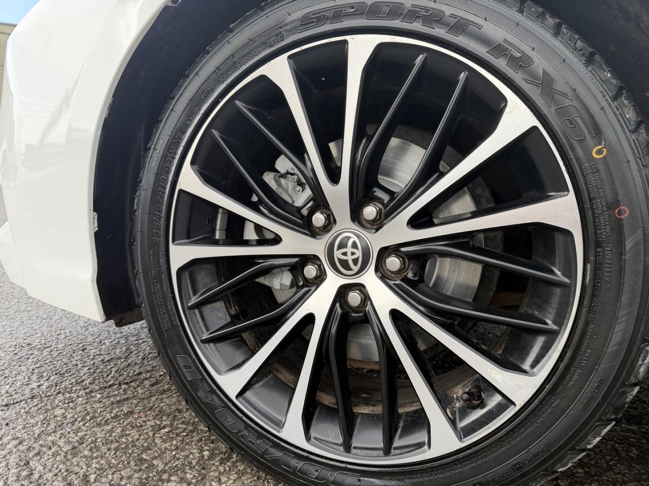 2020 Toyota Camry Hybrid SE Auto Photo