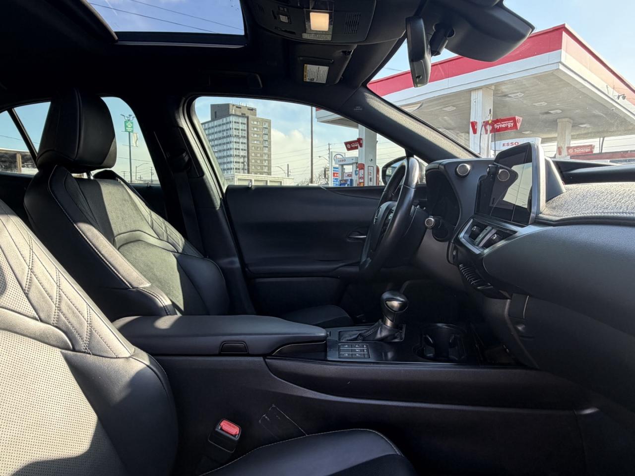 2024 Lexus UX 250H Premium AWD Photo