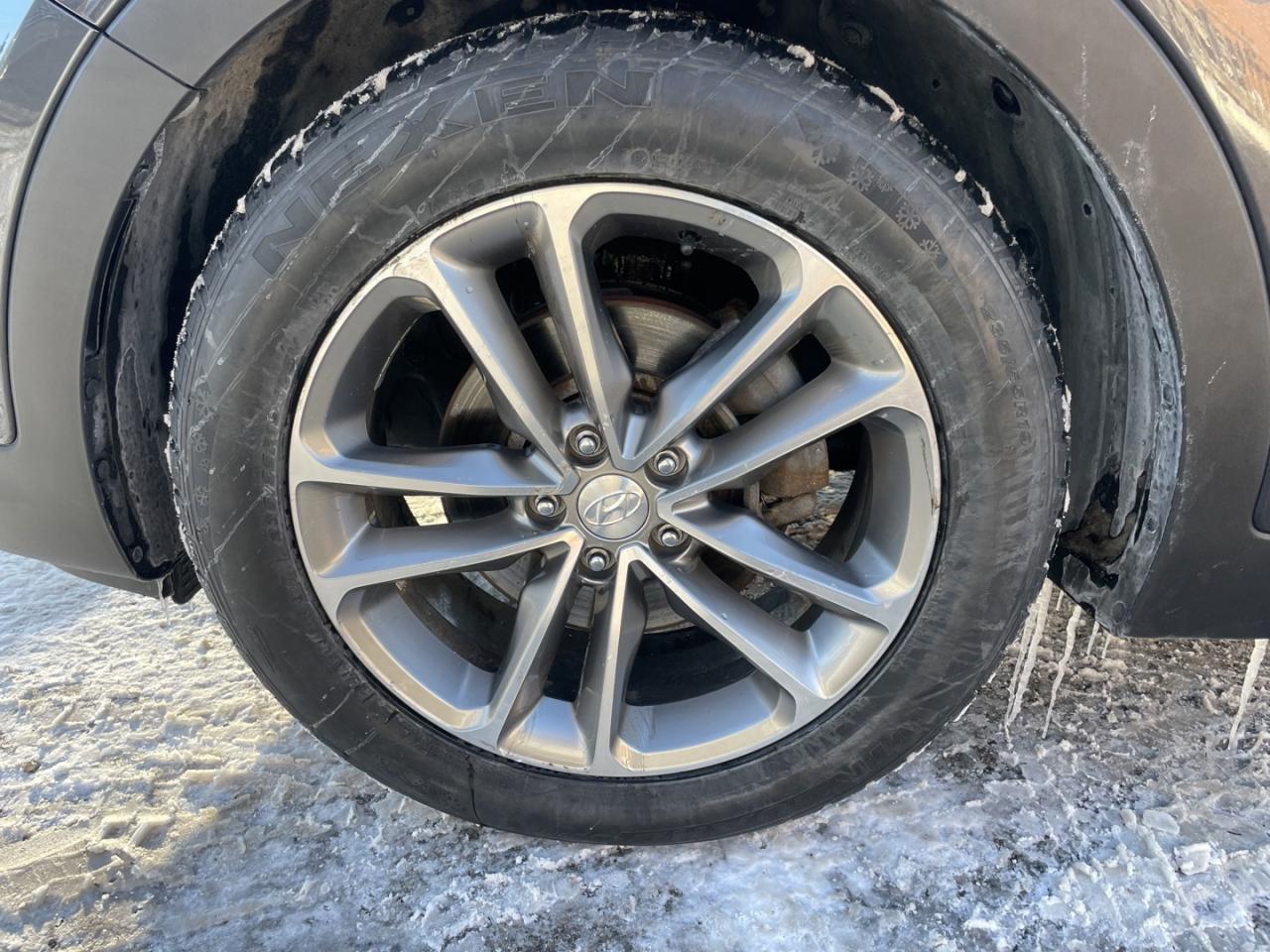 2017 Hyundai Santa Fe Sport 2.0T Limited AWD *Leather/Sunrf/Nav Photo