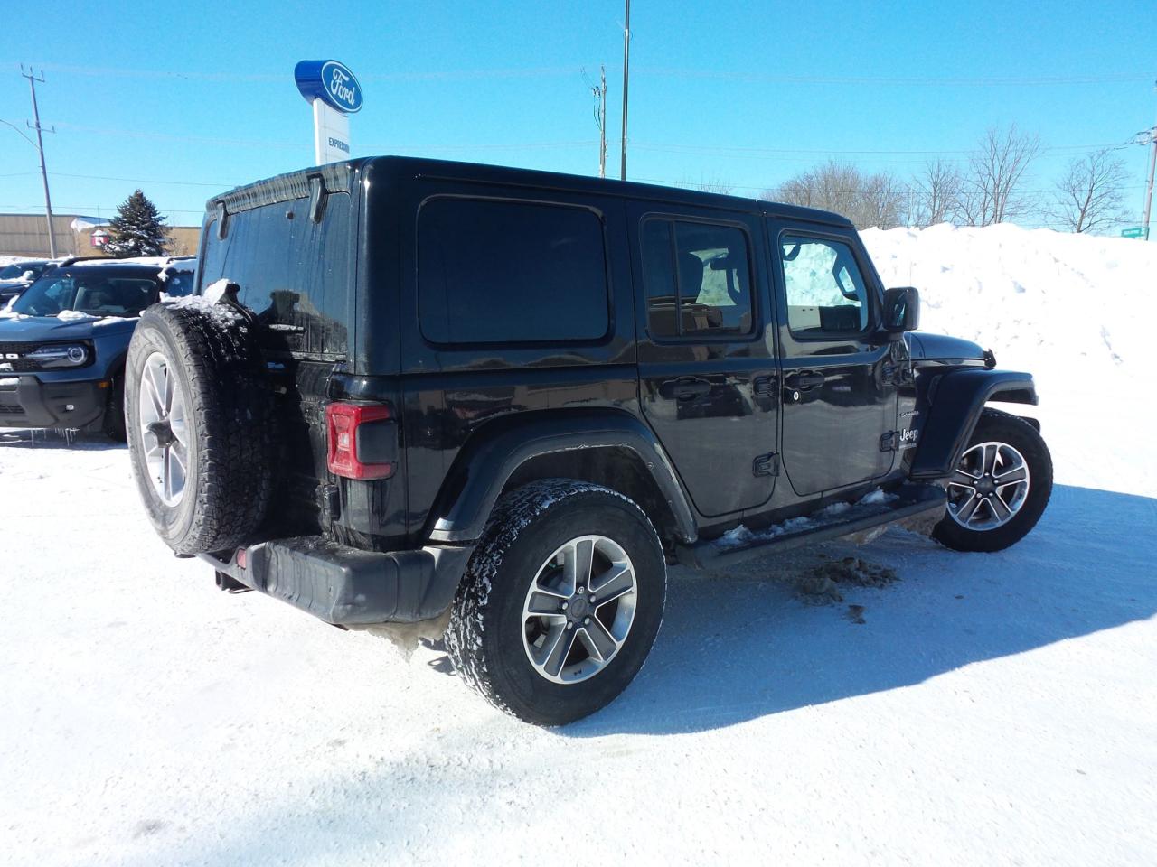 2019 Jeep Wrangler UNLIMITED SAHARA, 2L, LEATHER, NAV, Photo4