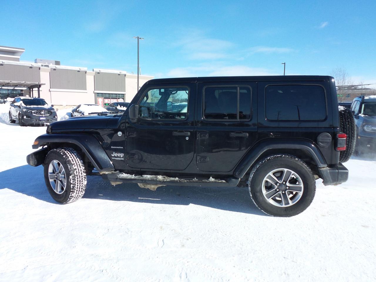 2019 Jeep Wrangler UNLIMITED SAHARA, 2L, LEATHER, NAV, Photo
