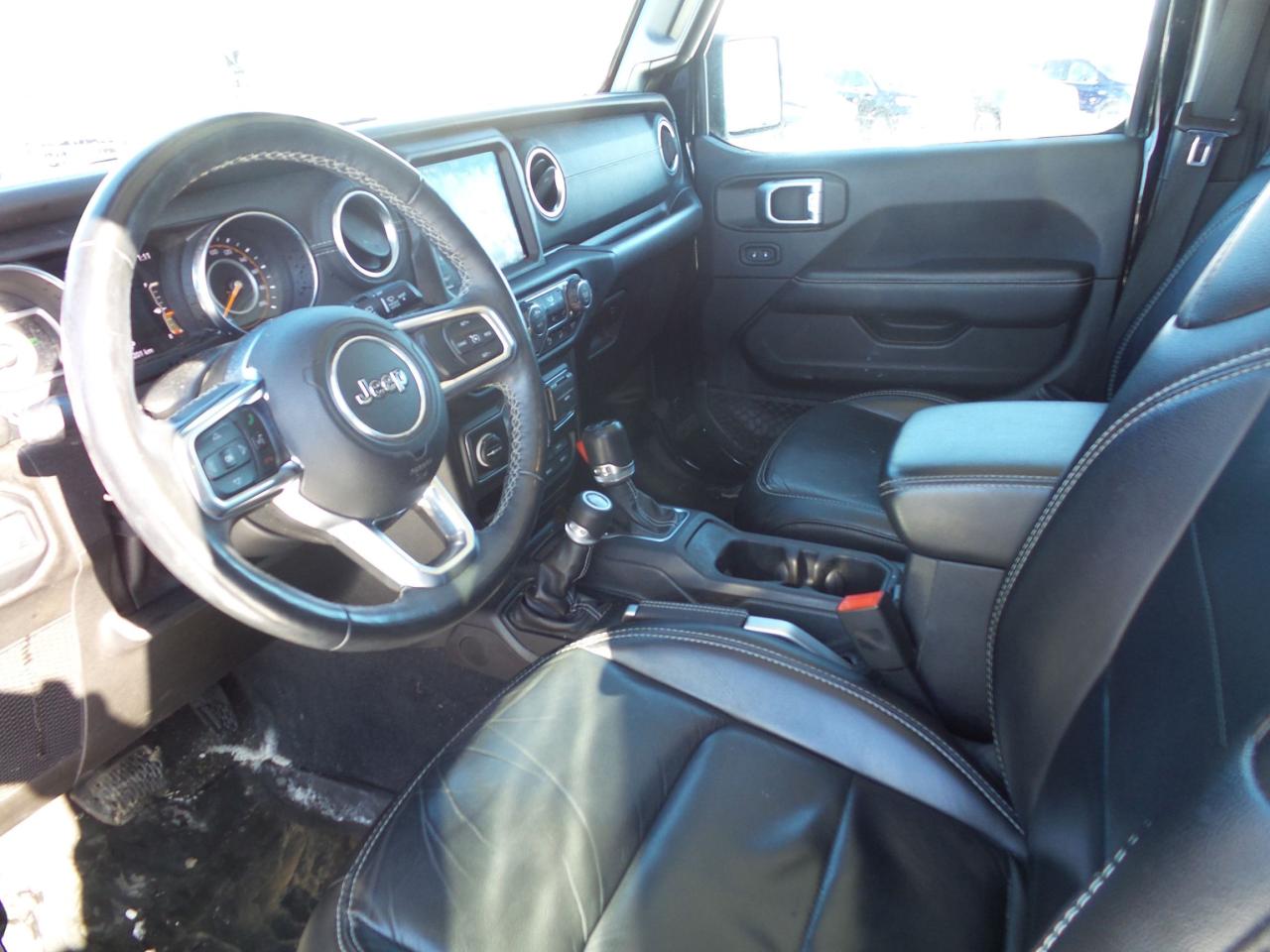 2019 Jeep Wrangler UNLIMITED SAHARA, 2L, LEATHER, NAV, Photo