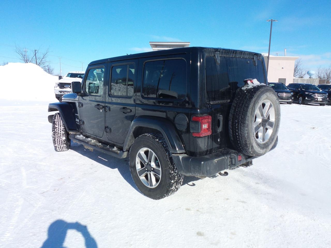 2019 Jeep Wrangler UNLIMITED SAHARA, 2L, LEATHER, NAV, Photo