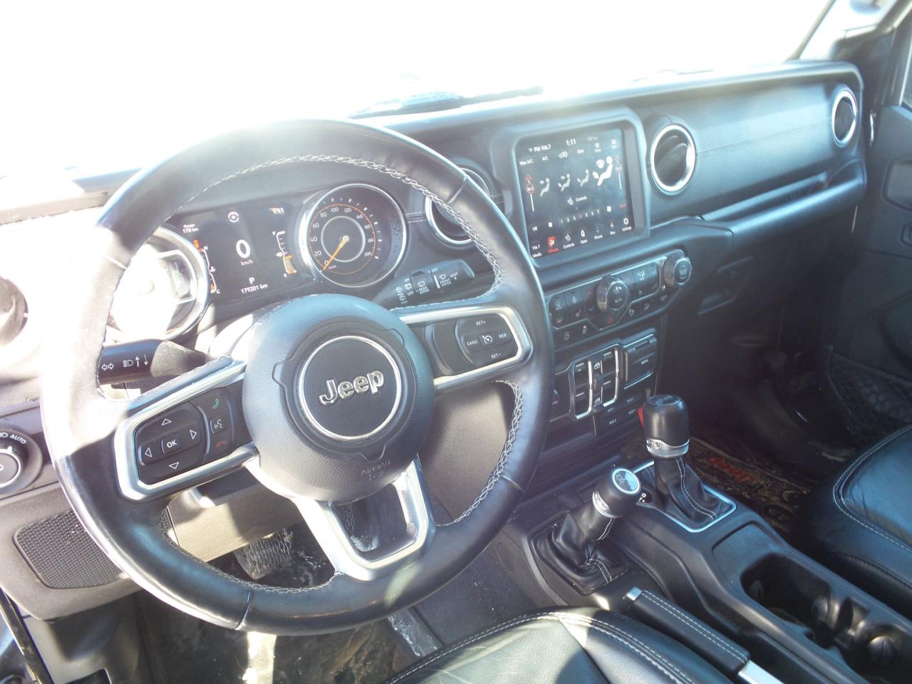 2019 Jeep Wrangler UNLIMITED SAHARA, 2L, LEATHER, NAV, Photo