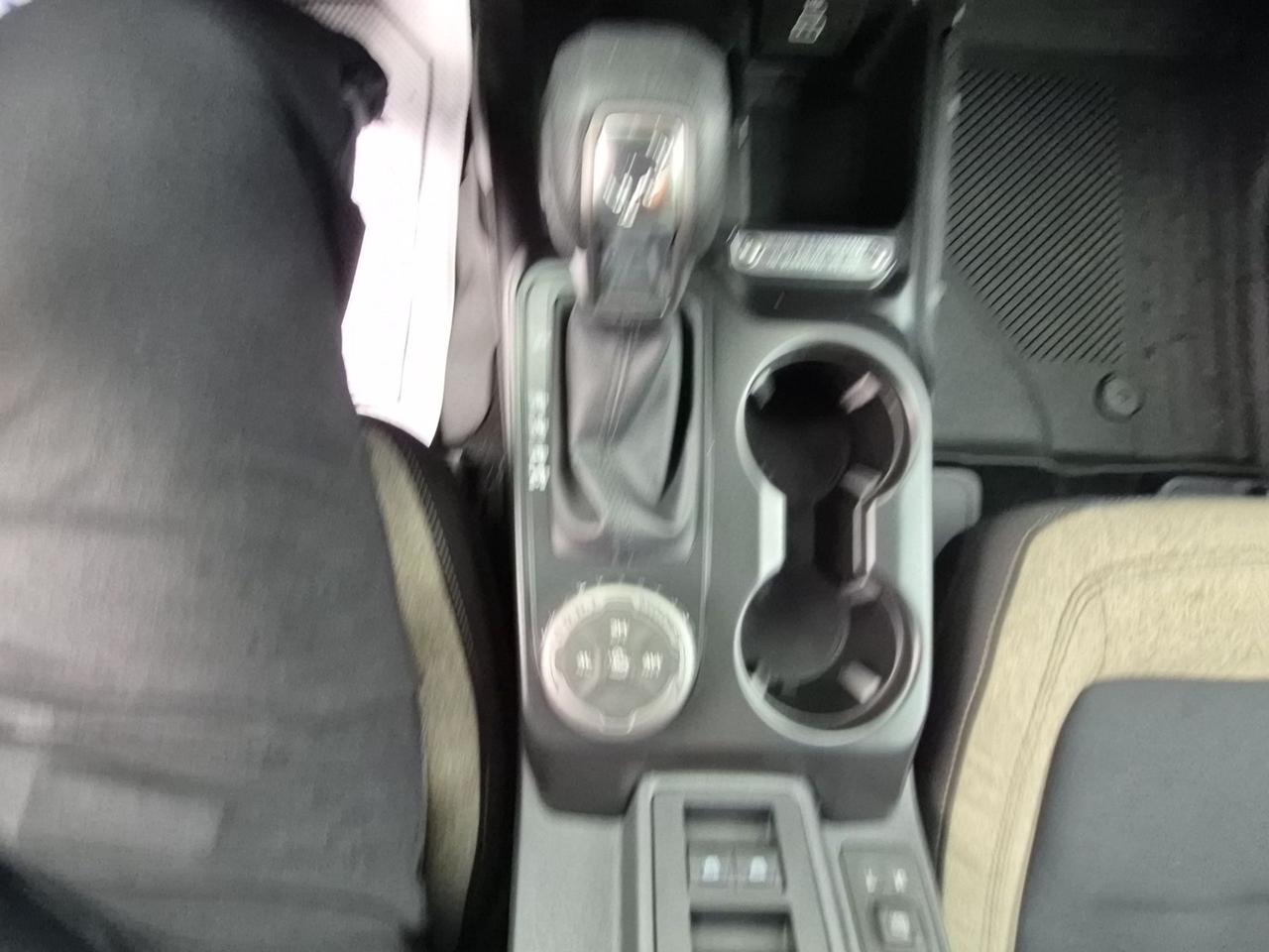 2026 Ford Bronco BIG BEND! HARD TOP! PREVIOUS DEMO! REMOTE START! Photo