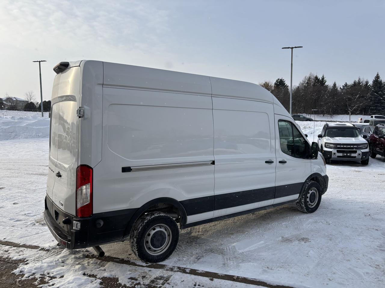 2024 Ford Transit Cargo Van T-250 148 Hi Rf 9070 GVWR RWD Photo