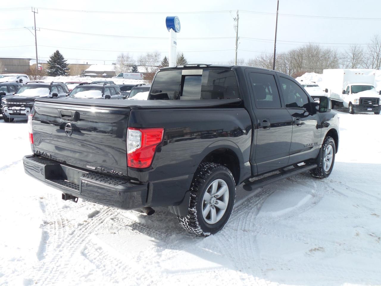 2018 Nissan Titan MIDNIGHT EDITION, SL TRIM, LEATHER, REMOTE START! Photo
