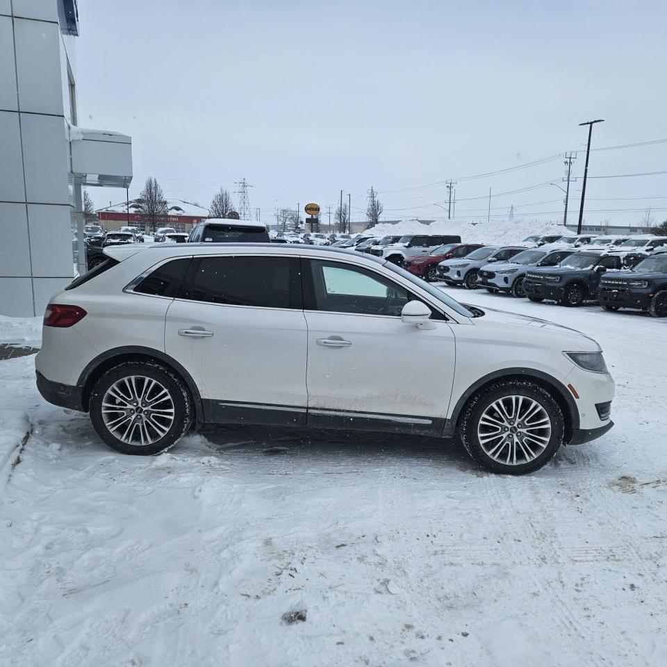 2016 Lincoln MKX RESERVE, LOCAL TRADE, TECH, 3.7L, AS TRADED! Photo3