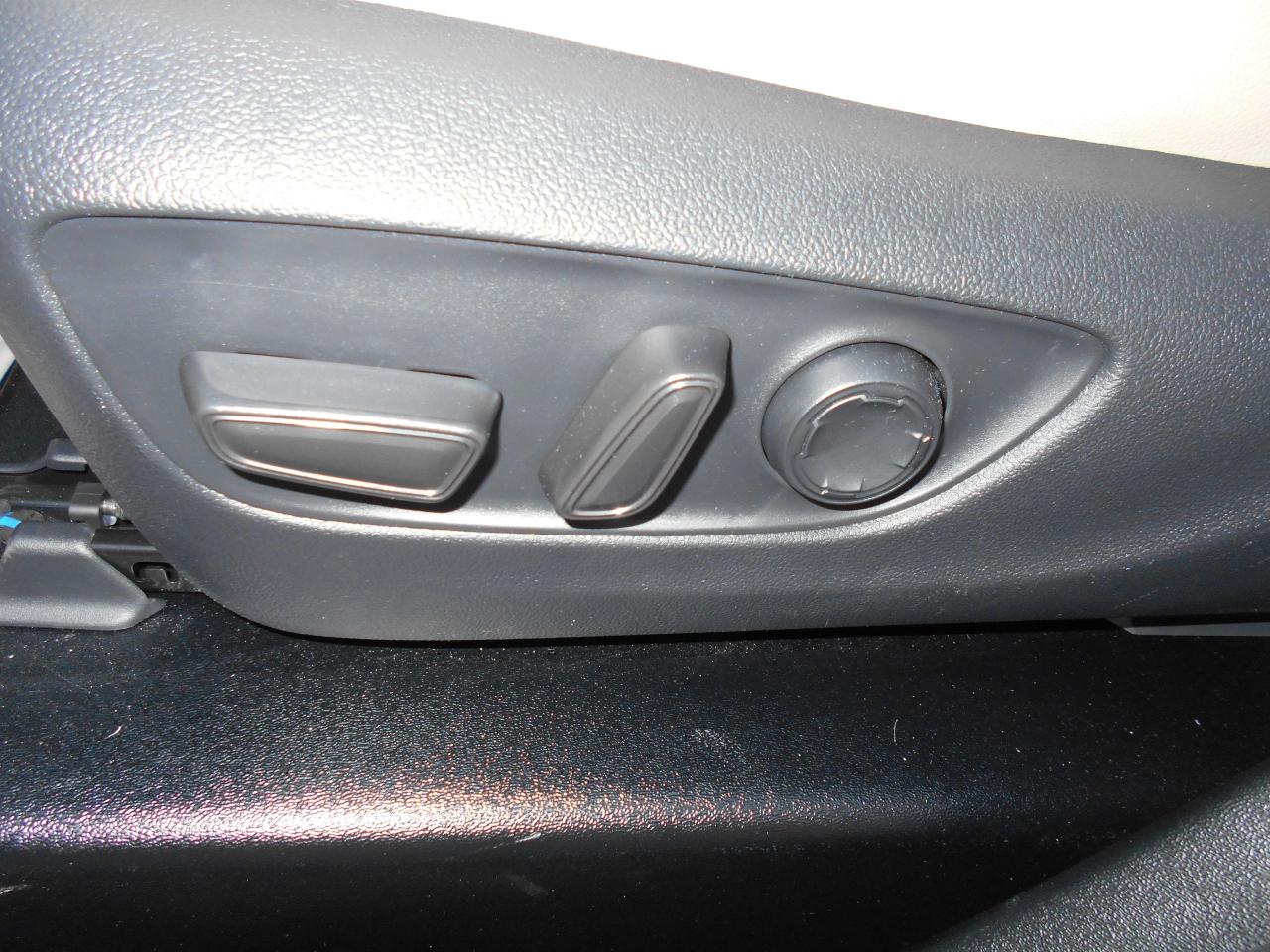 2024 Toyota Sienna XLE-Wheelchair Accessible Side Entry-Power Photo