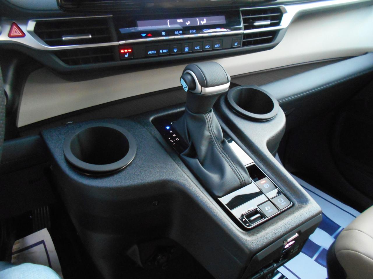 2024 Toyota Sienna XLE-Wheelchair Accessible Side Entry-Power Photo