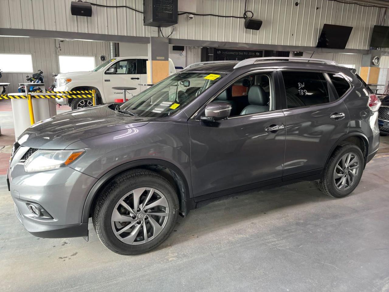 2015 Nissan Rogue SL Photo0