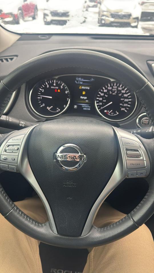 2015 Nissan Rogue SL Photo