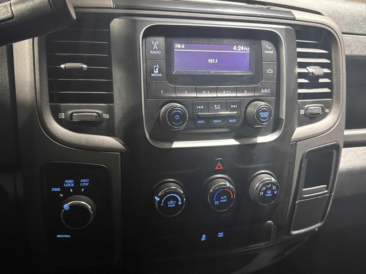 2018 RAM 1500 ST | Crew Cab | 4x4 | Tinted | Alloys | Clean Crfx Photo