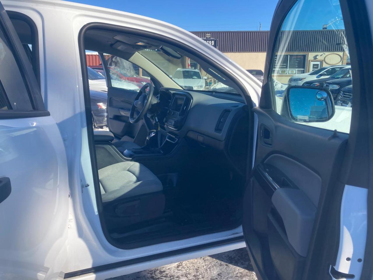 2022 Chevrolet Colorado 4WD 4DOOR 141" 3.6L NO ACCIDENT SAFETY CERTIFEID Photo