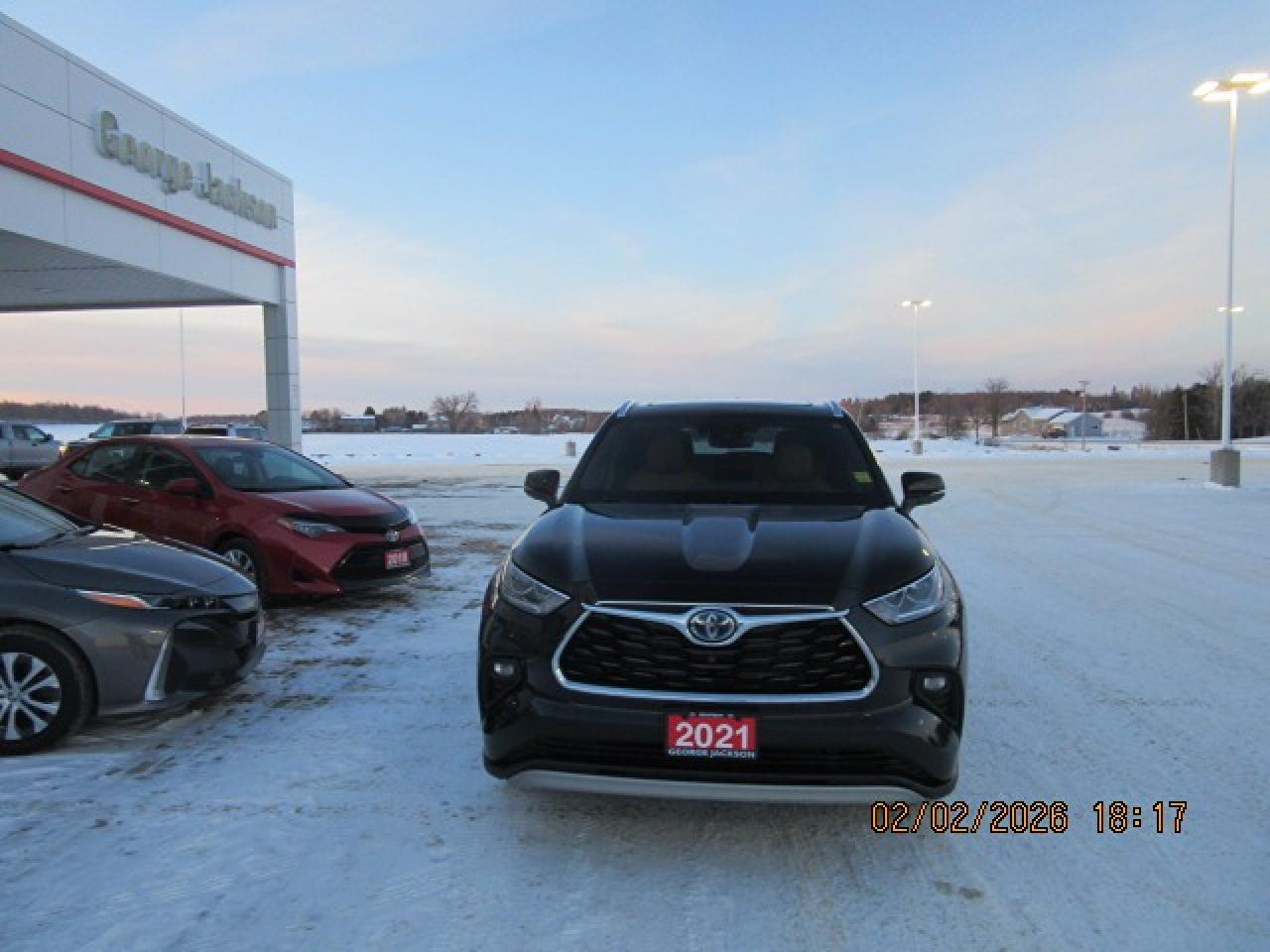 2021 Toyota Highlander Hybrid Limited Photo