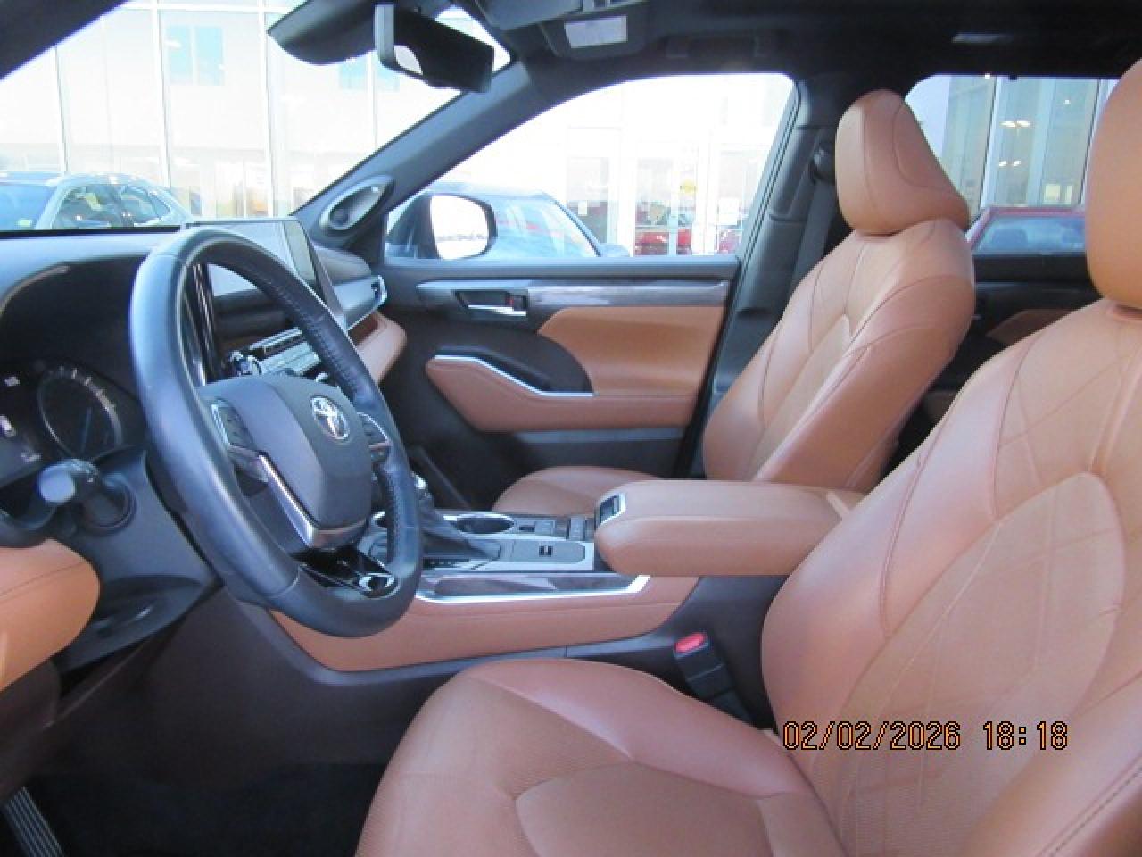 2021 Toyota Highlander Hybrid Limited Photo