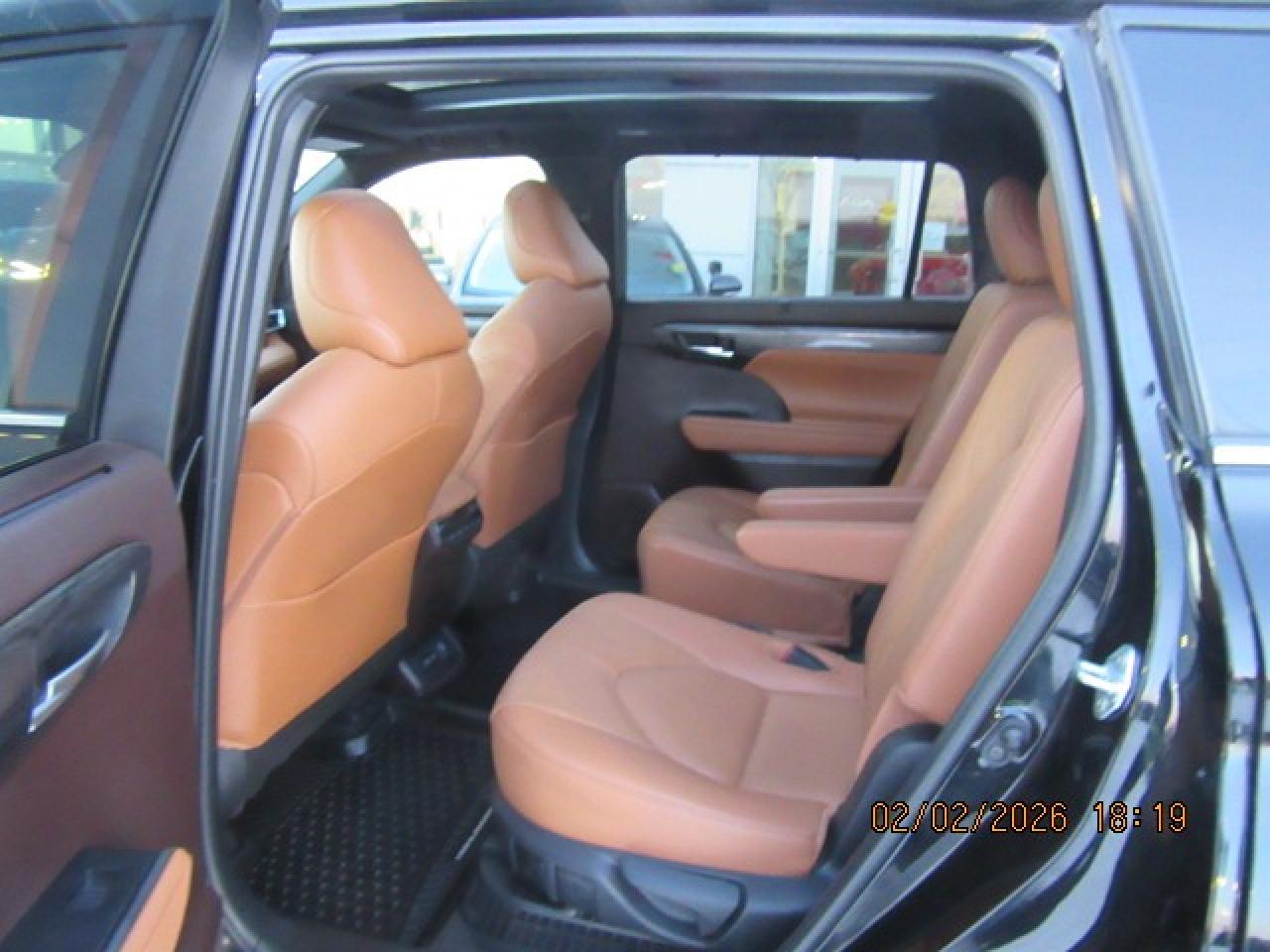 2021 Toyota Highlander Hybrid Limited Photo