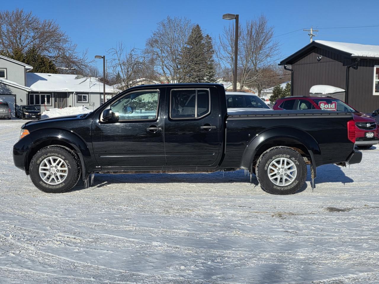 2015 Nissan Frontier SL Crew Cab LWB 5AT 4WD Photo