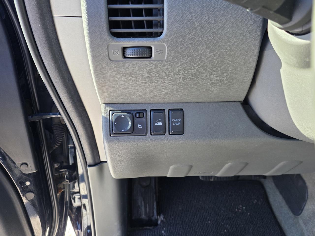 2015 Nissan Frontier SL Crew Cab LWB 5AT 4WD Photo