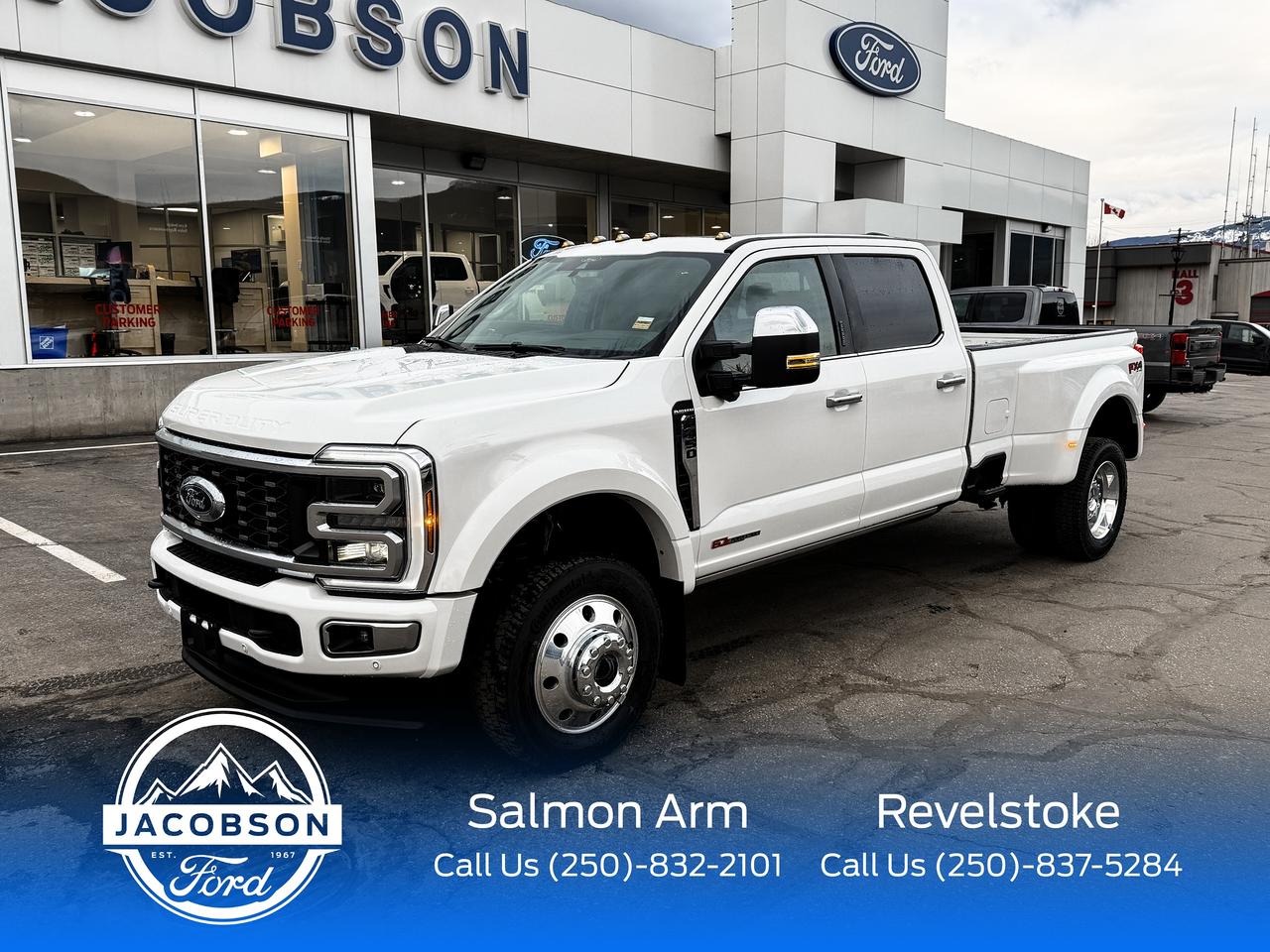 2026 Ford F-450 Super Duty DRW Platinum Photo0