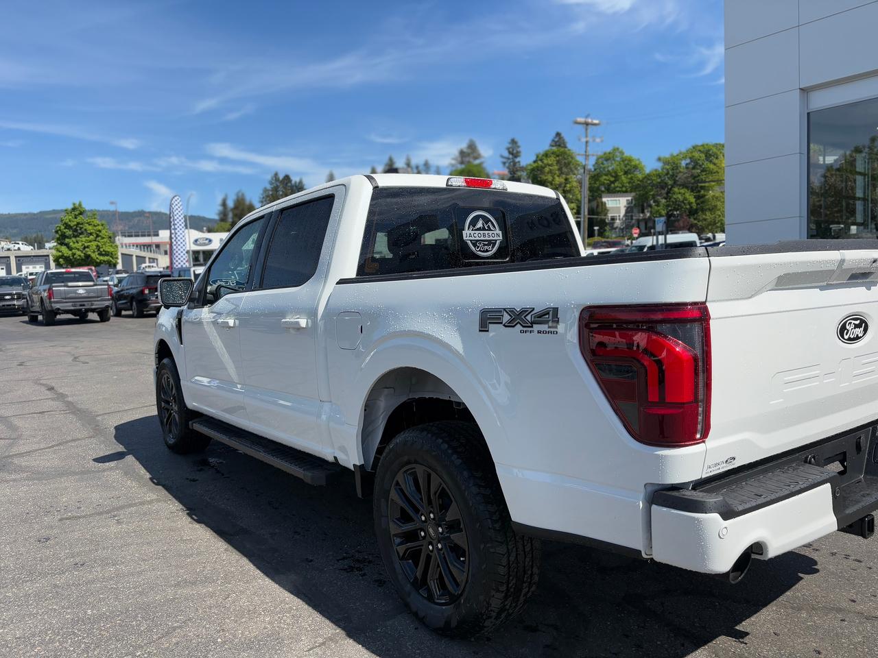 2026 Ford F-150 Lariat Photo2