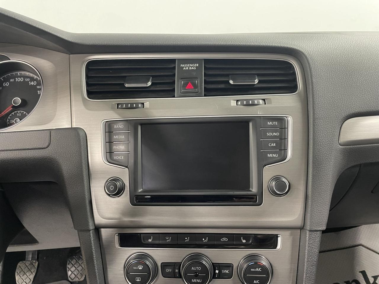 2017 Volkswagen Golf TRENDLINE