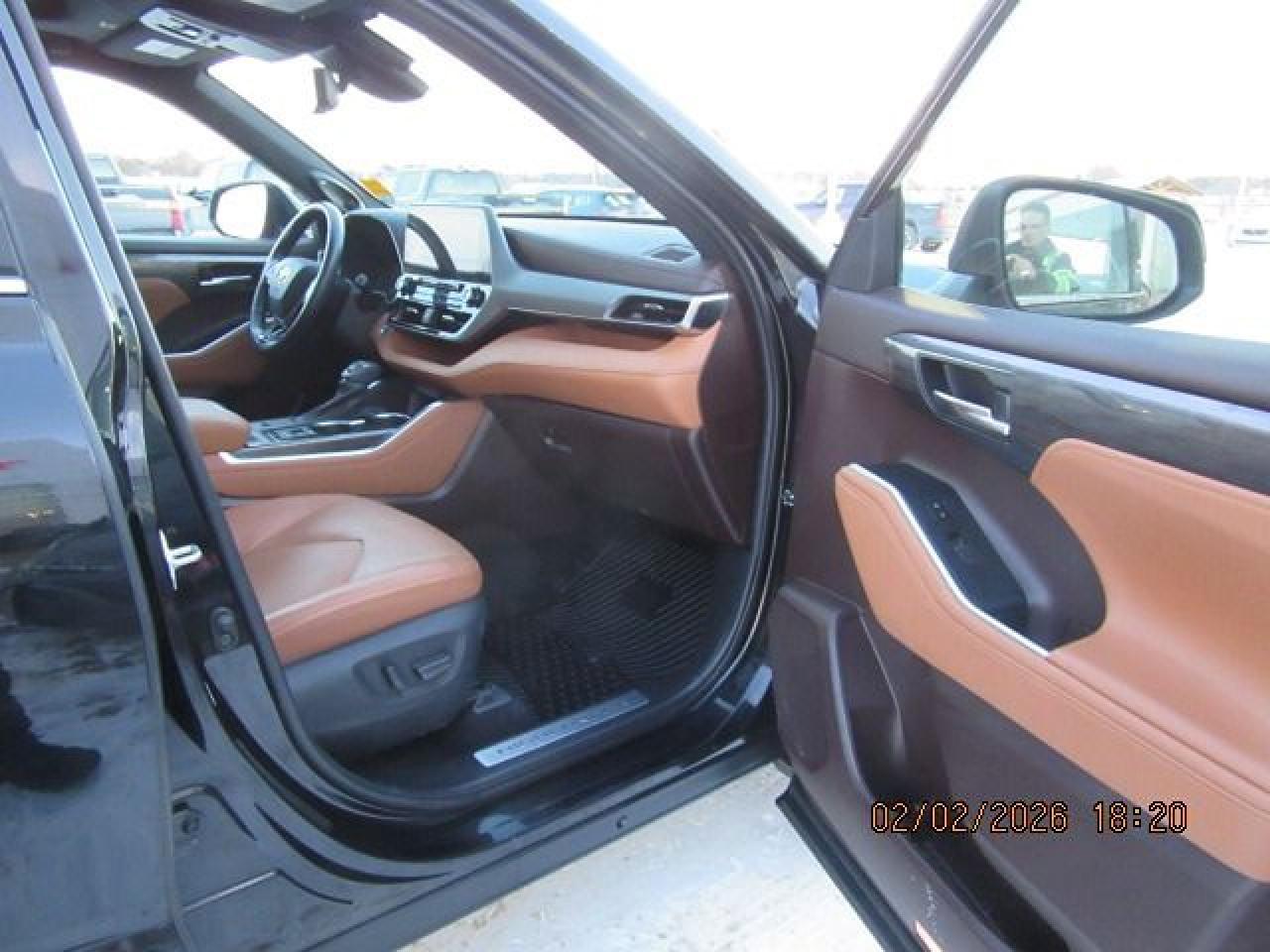 2021 Toyota Highlander Hybrid Limited Photo