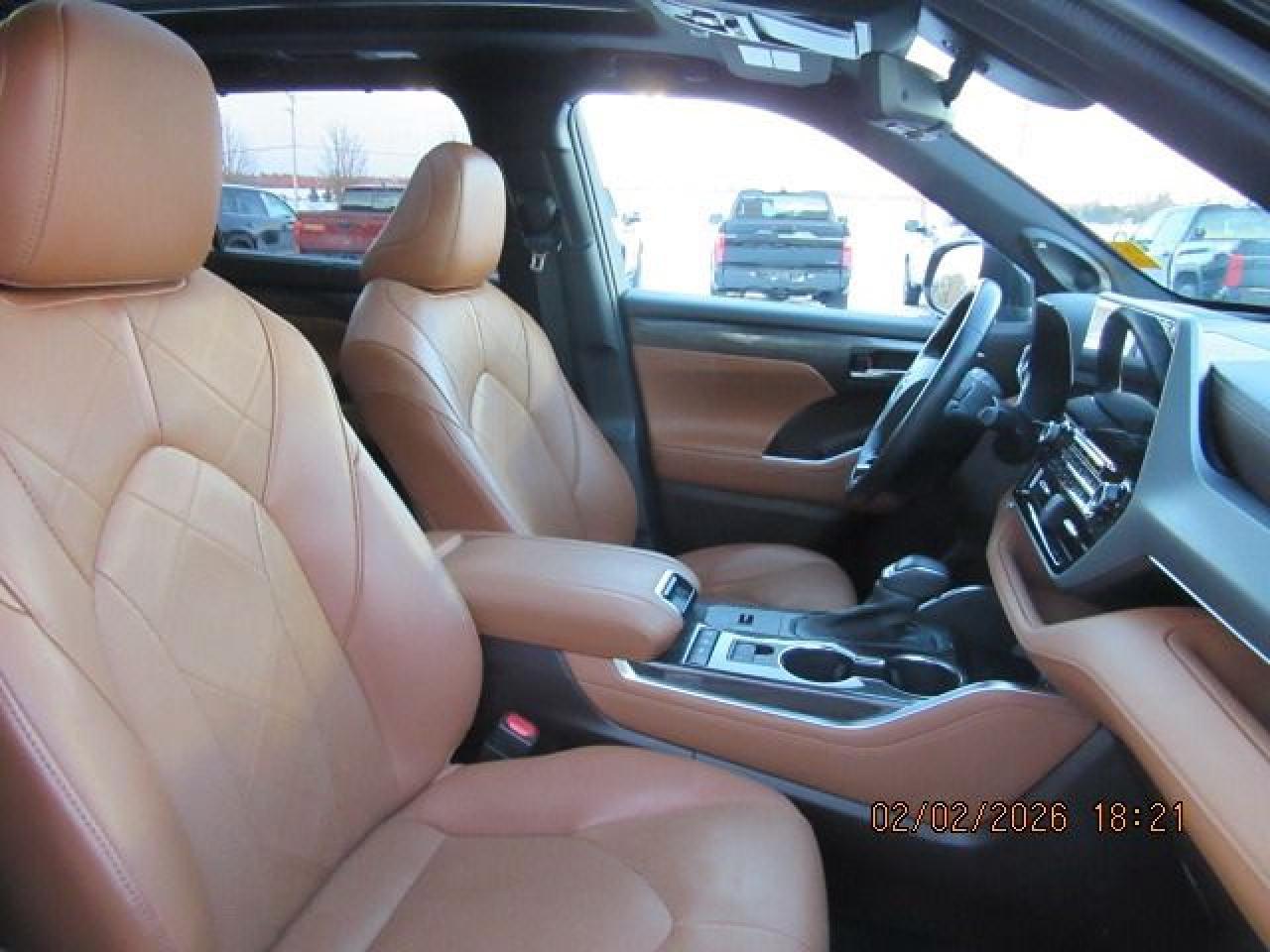 2021 Toyota Highlander Hybrid Limited Photo