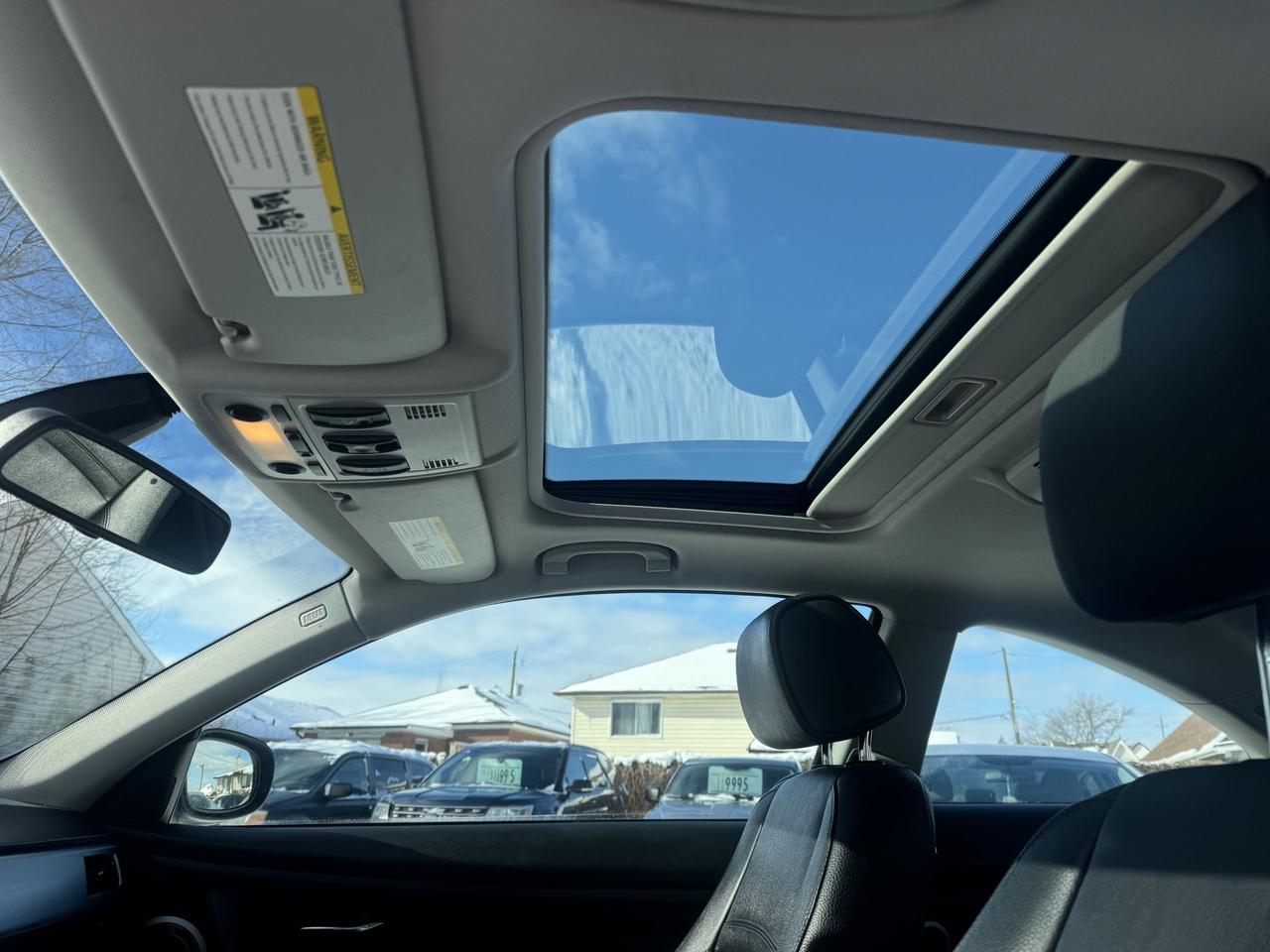2011 BMW 3 Series 335i xDrive Photo