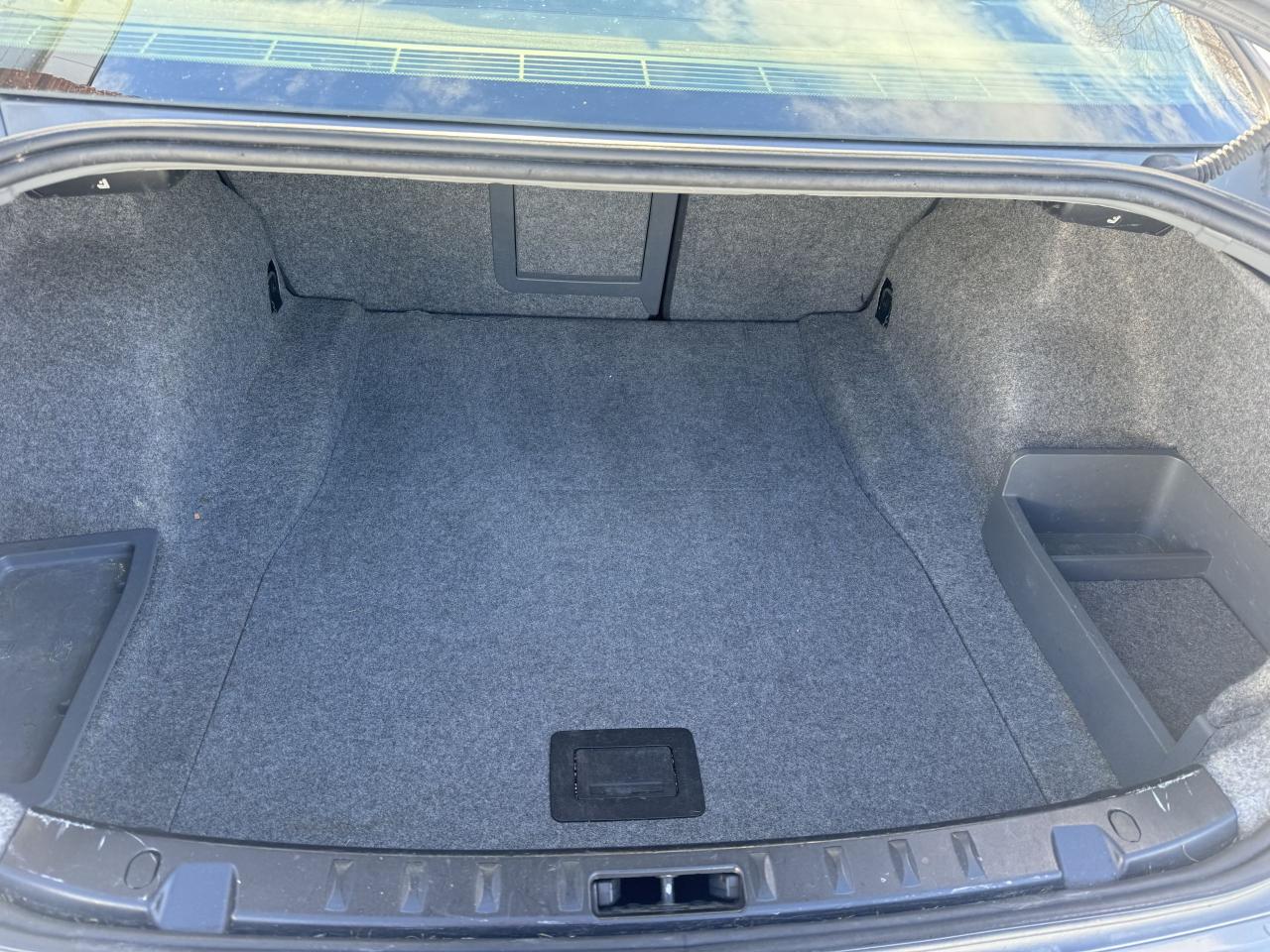 2011 BMW 3 Series 335i xDrive Photo