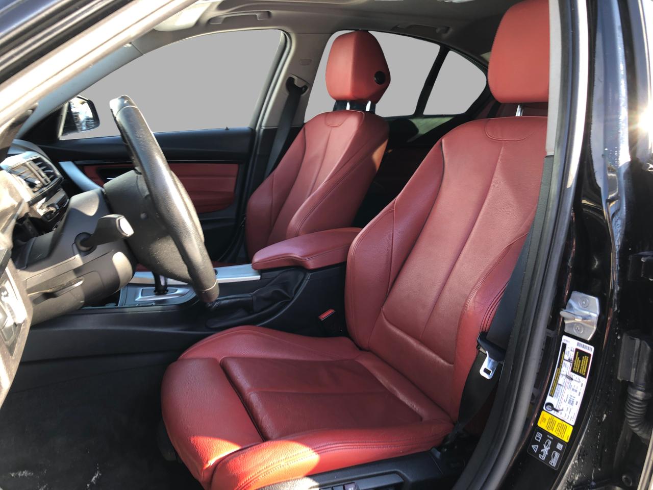 2017 BMW 3 Series 320i xDrive / NAV / H.SEATS / SUNROOF / MOONROOF Photo25