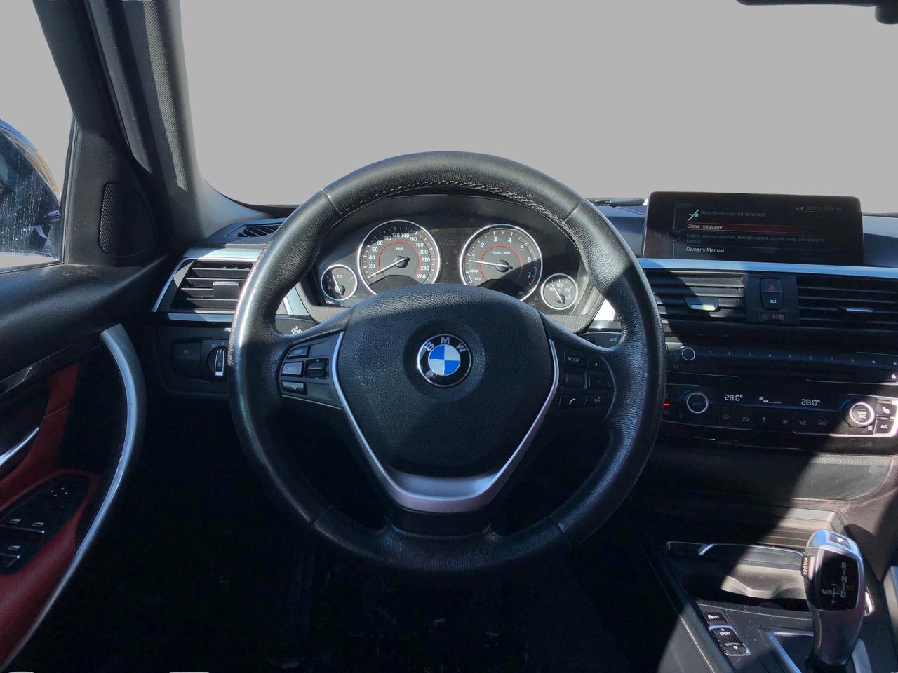 2017 BMW 3 Series 320i xDrive / NAV / H.SEATS / SUNROOF / MOONROOF Photo11