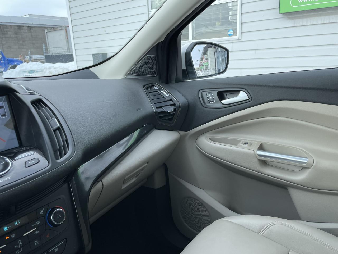 2017 Ford Escape Titanium Photo