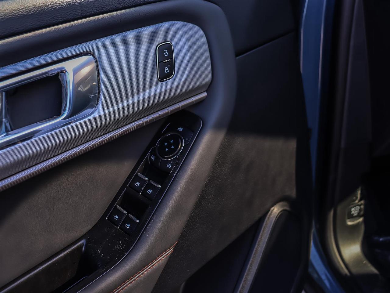 2026 Ford Explorer Active Photo