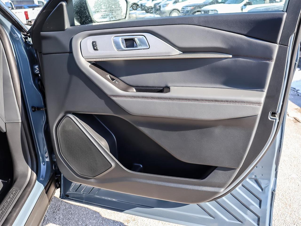 2026 Ford Explorer Active Photo