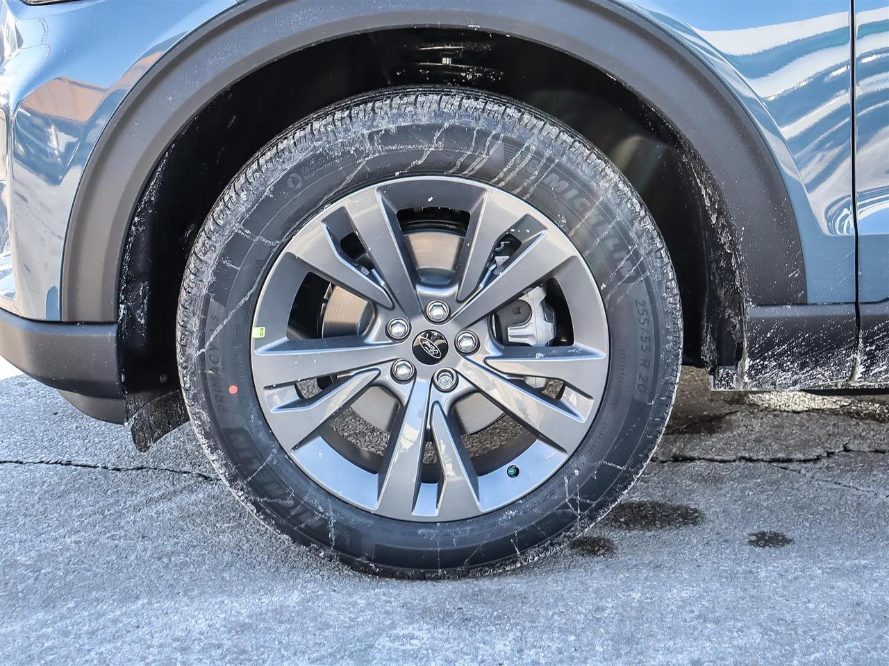 2026 Ford Explorer Active Photo