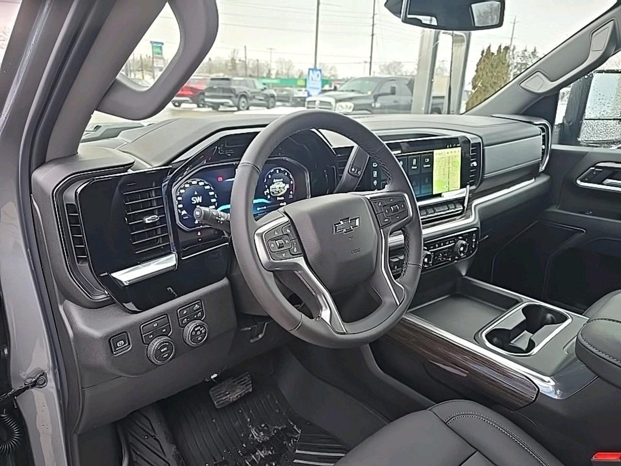 2026 Chevrolet Silverado 2500 4WD LT CREW LT Photo3